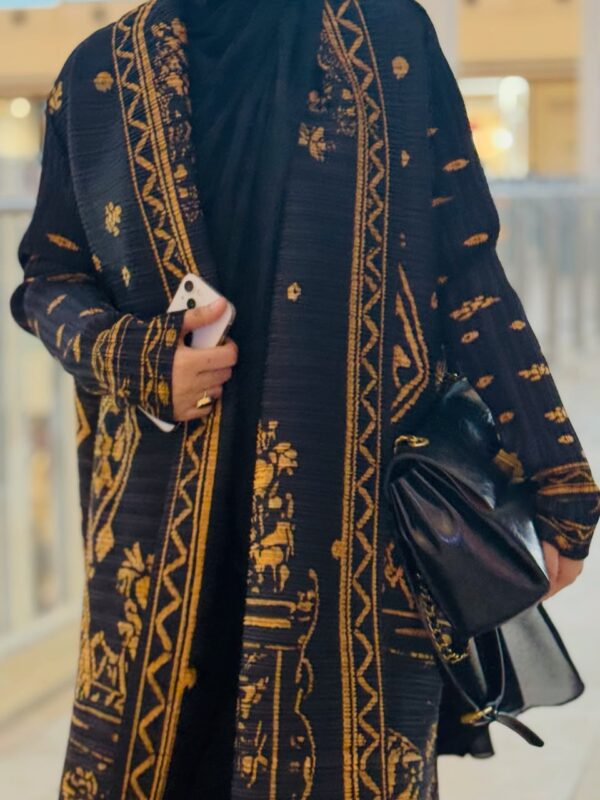 ombre sleeves and staright dress